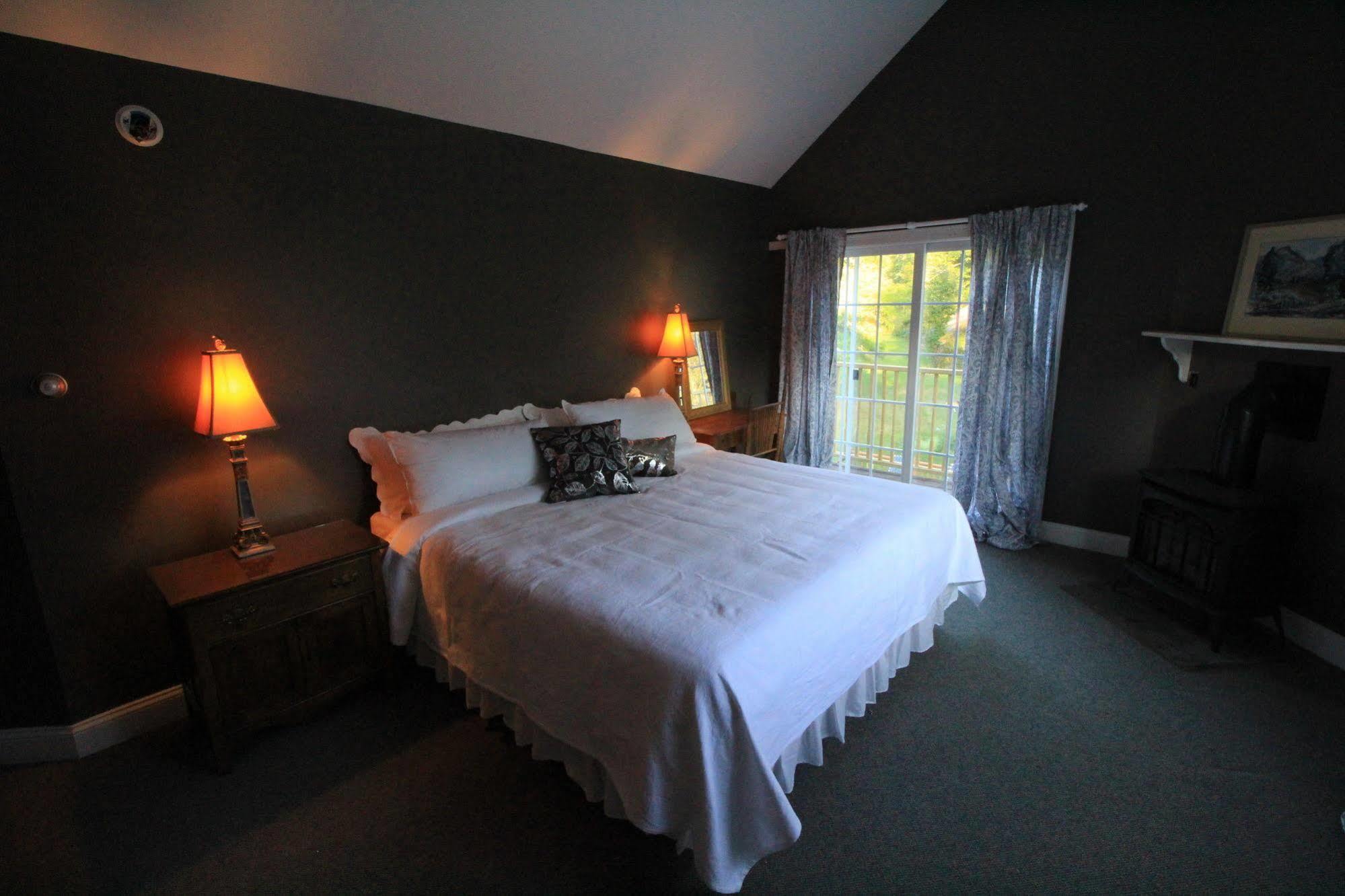 Green River Inn Sandgate Esterno foto