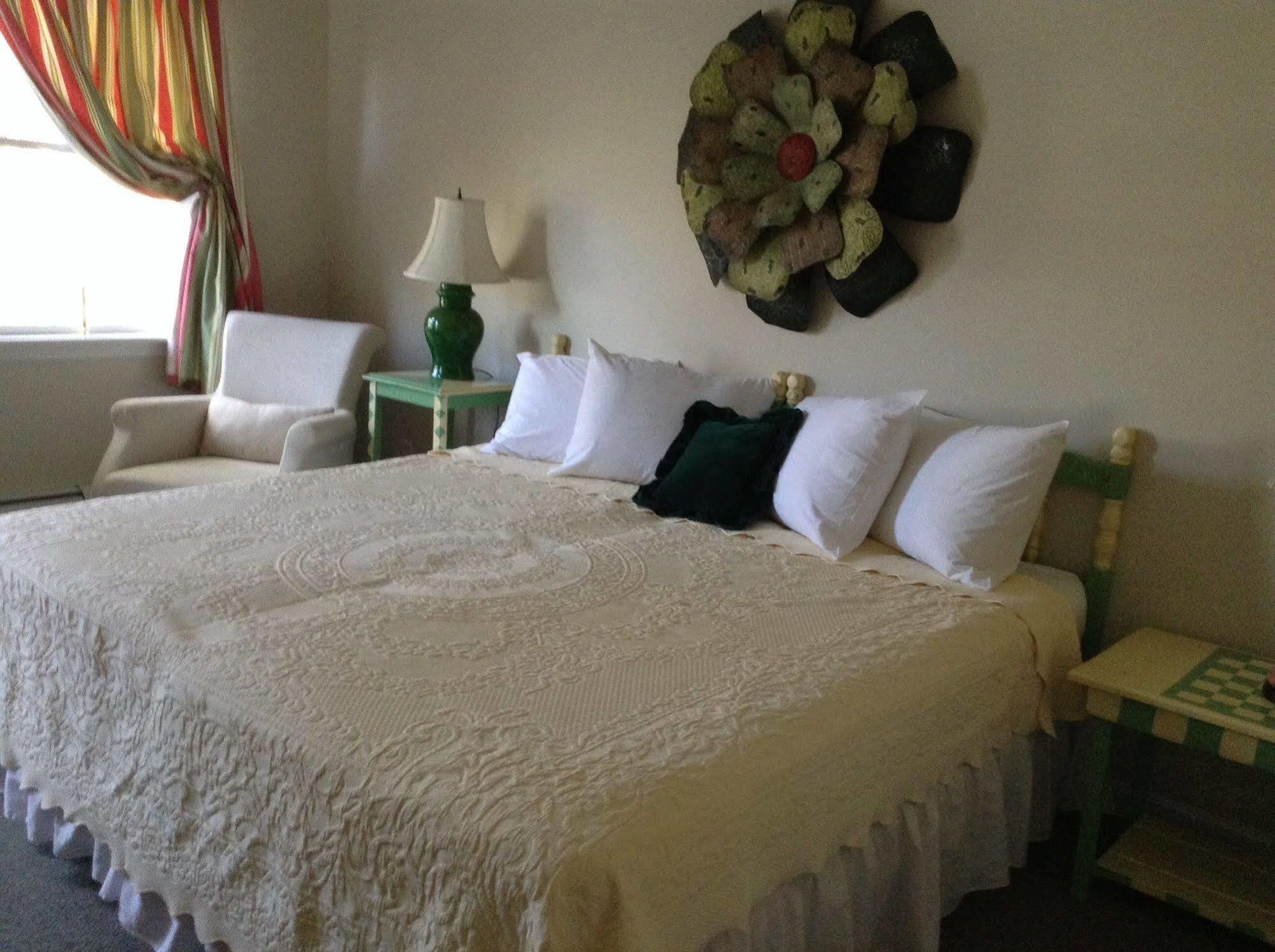 Green River Inn Sandgate Esterno foto